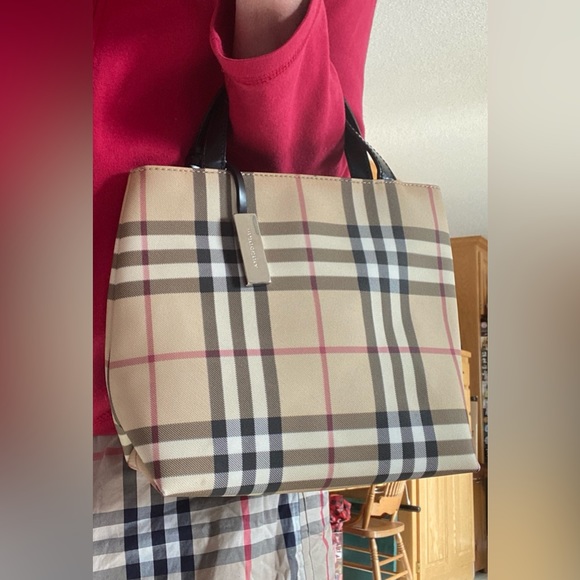 BURBERRY Mini NOVA CHECK PVC/Leather Tote🖤Italian Made🇮🇹7.25”x 8”🔥FABULOUS💋 - Picture 10 of 17